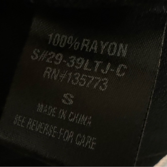 VICI black collared button up top Small - Picture 4 of 4